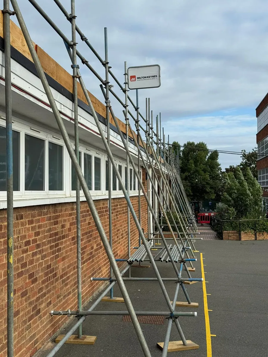 Roof Edge Protection for Lord Grey Academy, Bletchley