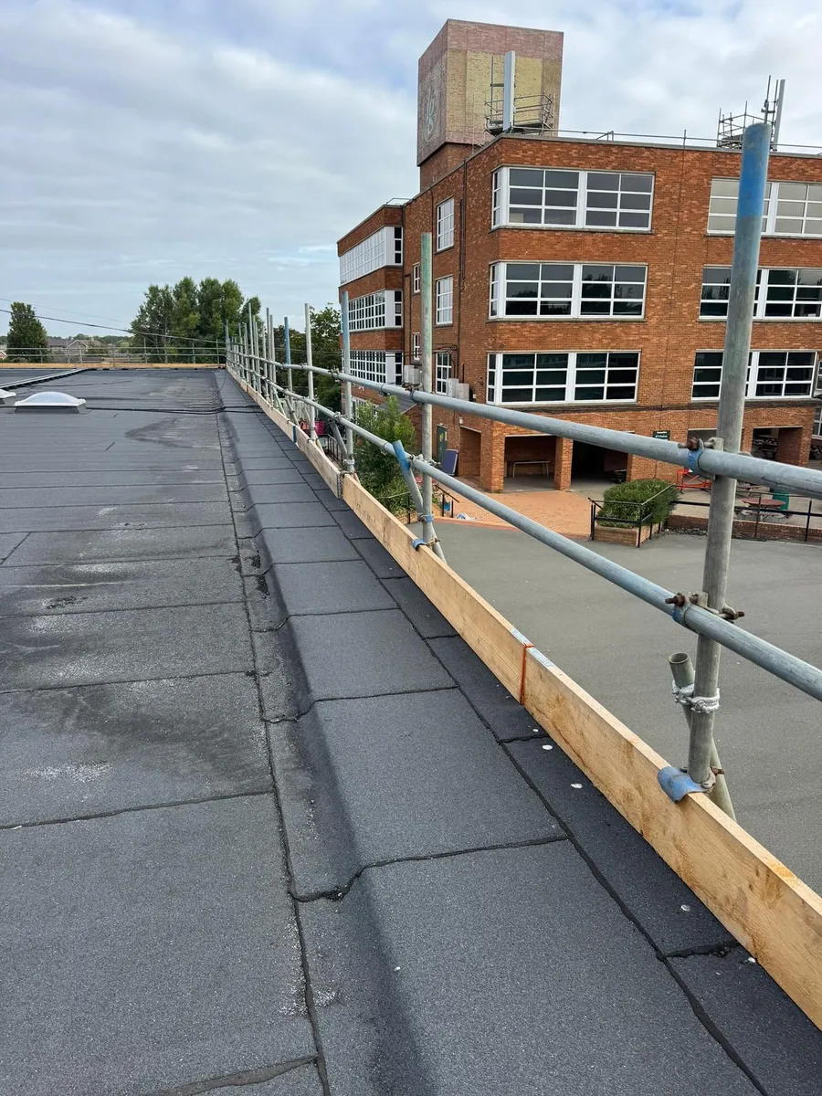 Roof Edge Protection for Lord Grey Academy, Bletchley